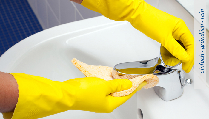 Reinigung von Waschbecken und Armaturen